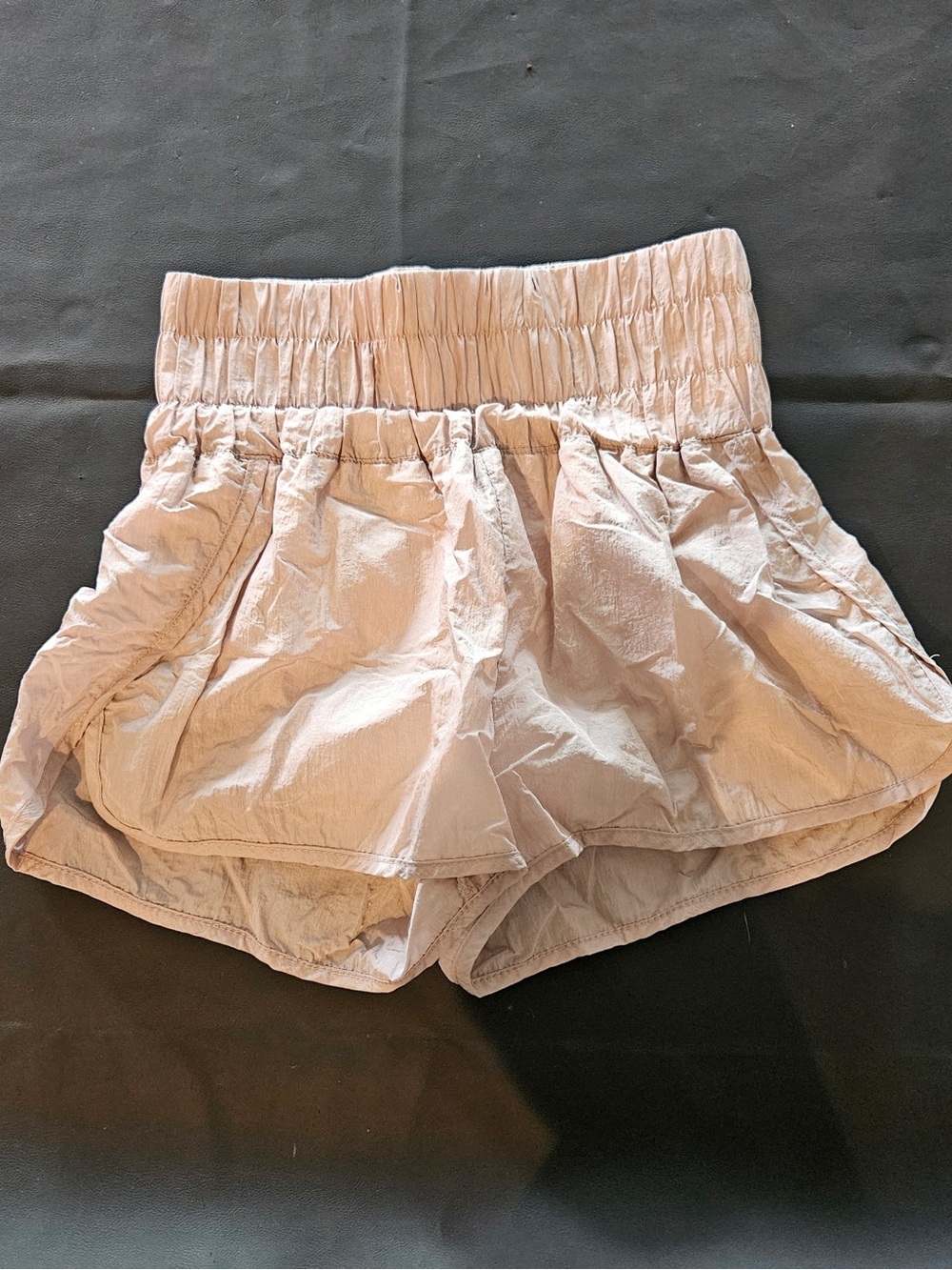High-Waist Light Pink Athletic Shorts with Elastic Waistband